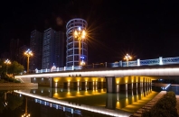 天橋照明亮化工程設(shè)計(jì)，點(diǎn)綴城市夜景燈光